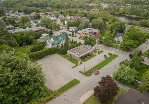 Propriété commerciale à vendre - 122 Rue St-Lambert, Sherbrooke, J1C 0N8