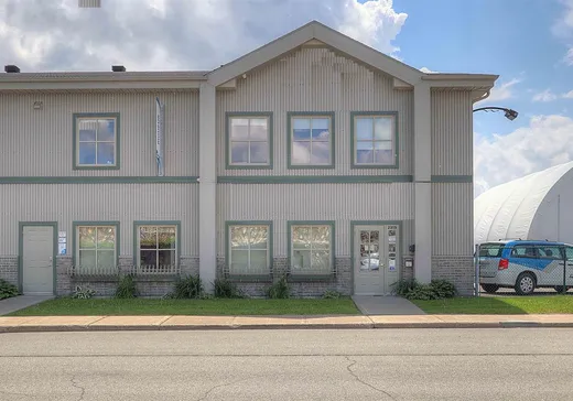 Bâtiment Industriel à vendre - 2315 Rue Louis-Allyson, Trois-Rivières, G8Z4G4