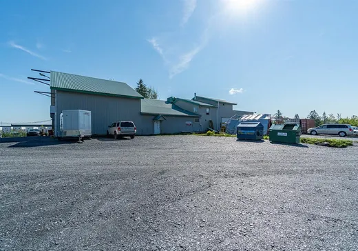 Propriété commerciale à vendre - 9900Z Boul. Bourque, Sherbrooke, J1N 0G2