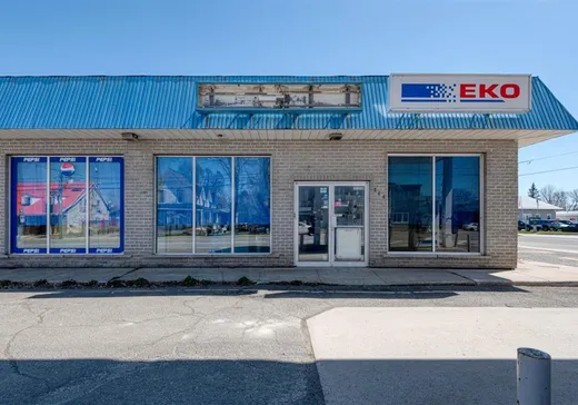 Propriété commerciale à vendre - 244 Rue Notre-Dame, Ville de Québec, J0H 1E0