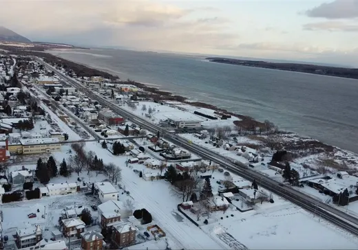 Propriété commerciale à vendre - 10075 Av. Royale, Beaupré, G0A 1E0