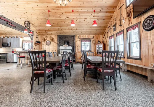 Propriété commerciale à vendre - 61Y Ch. Bonnaly, Orford, J1X 6L3