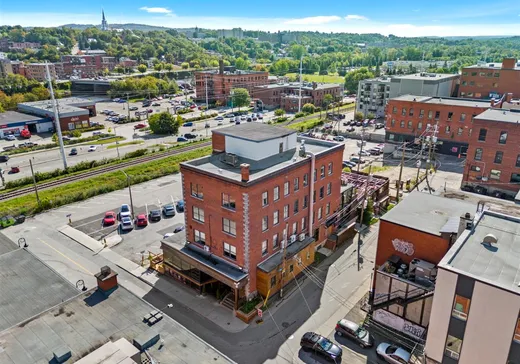 Propriété commerciale à vendre - 66 Rue Meadow, Sherbrooke, J1H 1M8