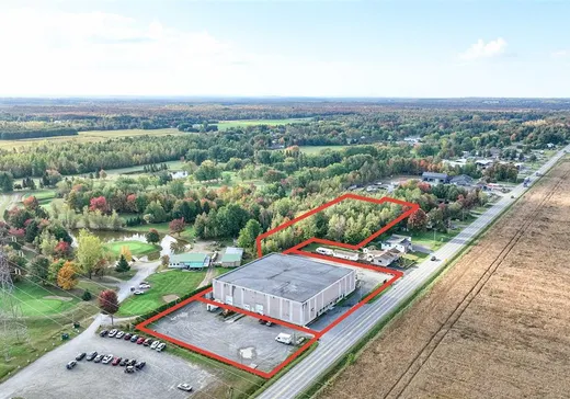 Propriété commerciale à vendre - 4555-4555A Route 139, Drummondville, J2A 4E5