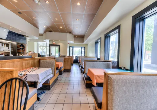 Propriété commerciale à vendre - 244 Rue Principale E., Farnham, J2N 1L6