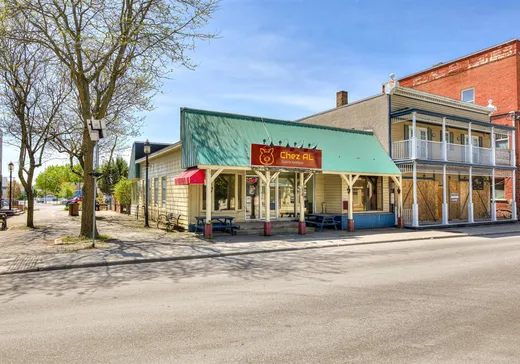 Propriété commerciale à vendre - 244 Rue Principale E., Farnham, J2N1L6