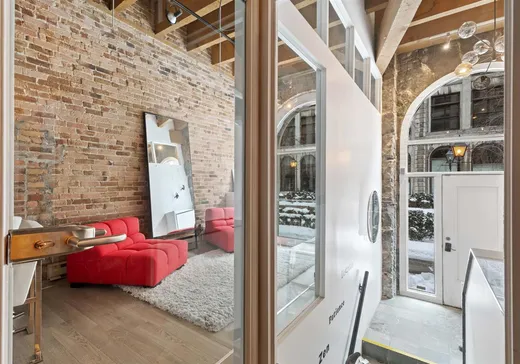 Condo Commercial à vendre - 48 Rue Le Royer O., Ville-Marie, H2Y1W7