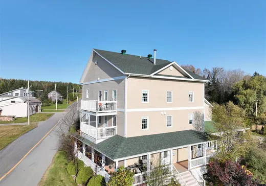 Propriété commerciale à vendre - 32 Rue de Broughton-Station, St-Pierre-De-Broughton, G0N1T0