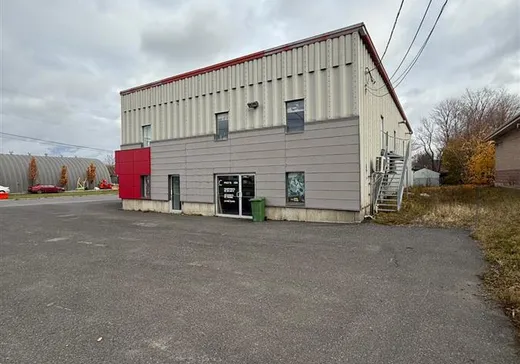Propriété commerciale à vendre - 651 Route du Président-Kennedy, Desjardins, G6C 1J5