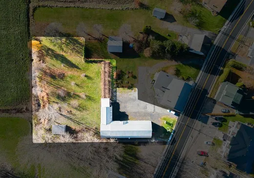 Propriété commerciale à vendre - 133 Route Marie-Victorin, St-Pierre-Les-Becquets, G0X 2Z0