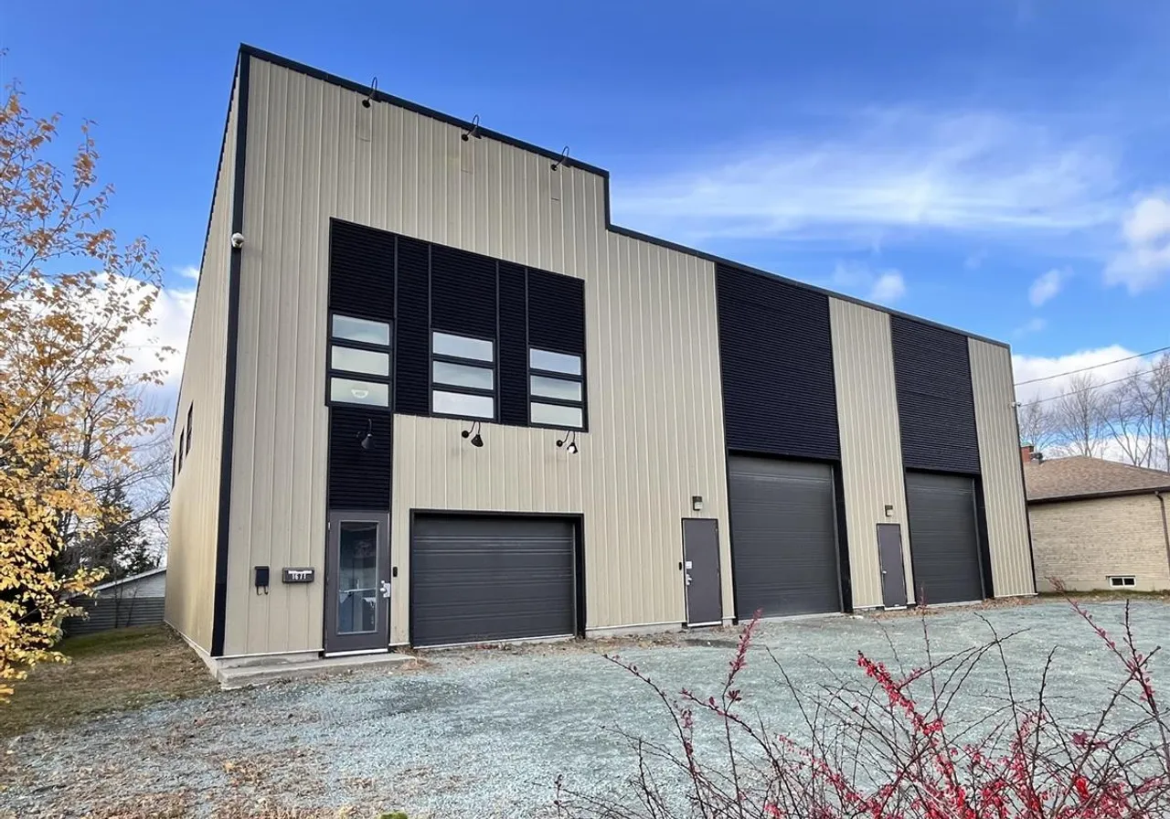 Propriété commerciale à vendre - 1671 Rue Galt E., Fleurimont, J1G 3H6