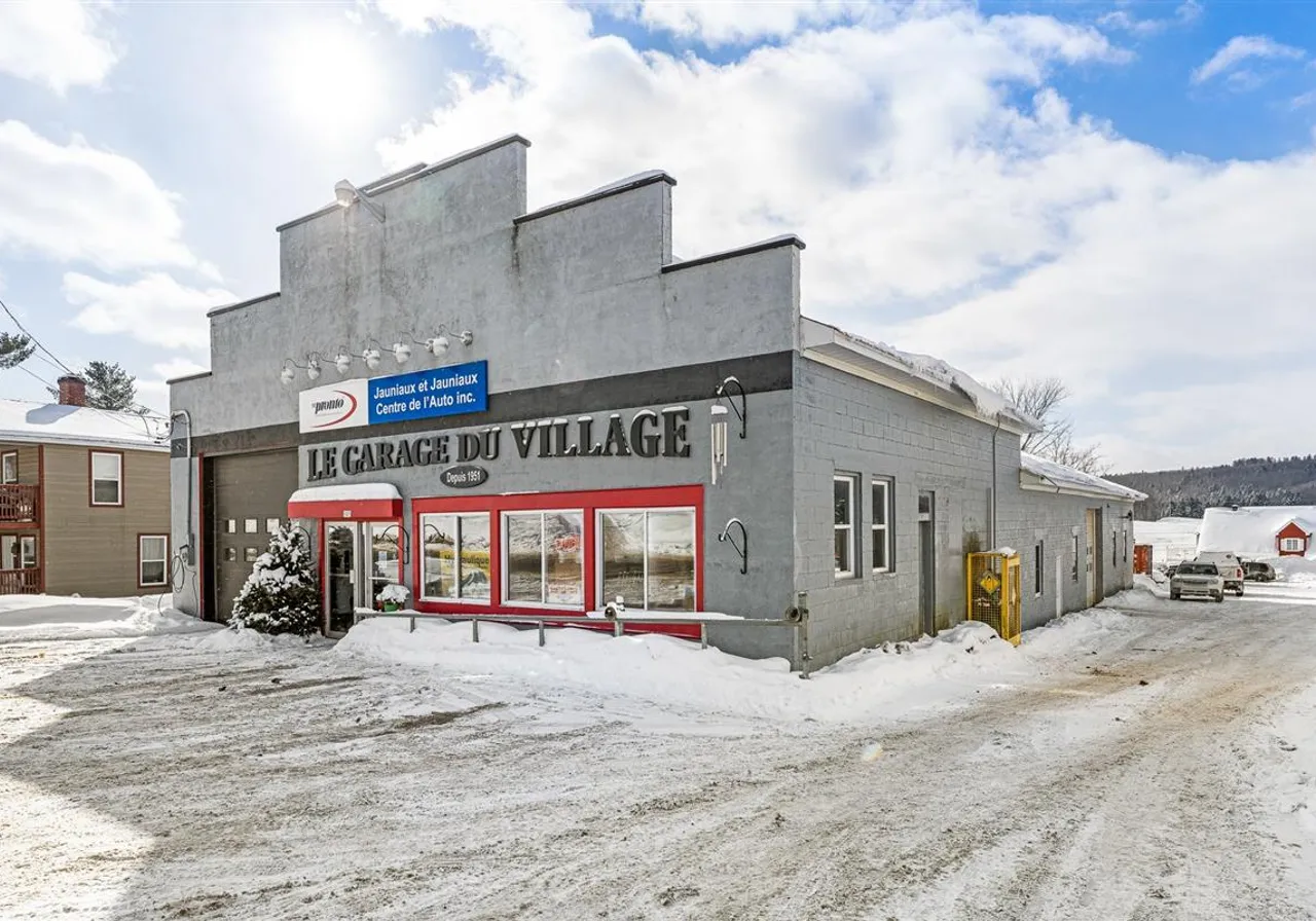 Propriété commerciale à vendre - 327 Rue Principale, Mansonville, J0E 1X0