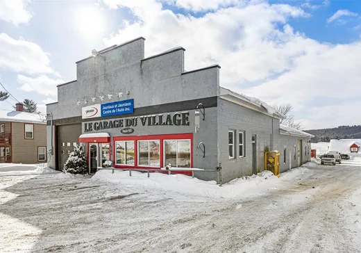 Propriété commerciale à vendre - 327 Rue Principale, Mansonville, J0E1X0