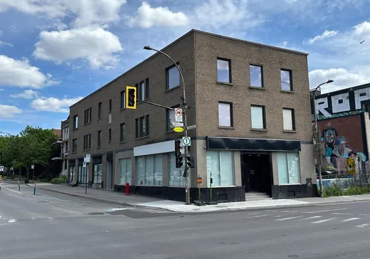 Propriété commerciale à vendre - 390 Boul. Crémazie E., Montréal (Villeray), H2P1E5