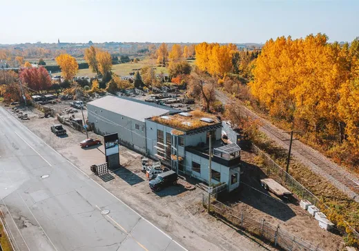 Bâtiment Industriel à vendre - 1105 Mtée Masson, Laval (Duvernay), H7E1S3