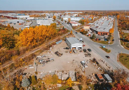 Bâtiment Industriel à vendre - 1105 Mtée Masson, Laval (Duvernay), H7E 1S3