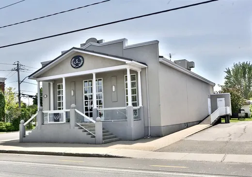 Propriété commerciale à vendre - 13695 Av. de l'Église, Saint-Hyacinthe, J2R 2G9