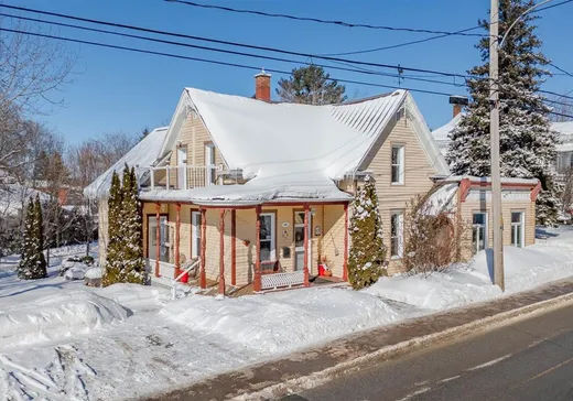 Propriété commerciale à vendre - 164 Rue St-Louis, Warwick, J0A1M0