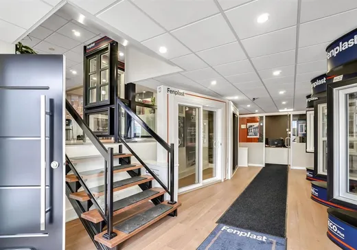 Propriété commerciale à vendre - 371-371B Boul. des Laurentides, Laval (Pont-Viau), H7G 2T9