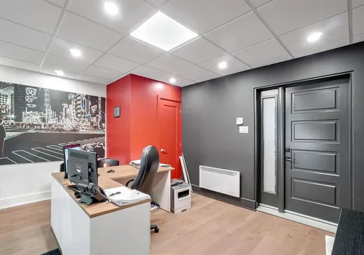 Propriété commerciale à vendre - 371-371B Boul. des Laurentides, Laval (Pont-Viau), H7G 2T9