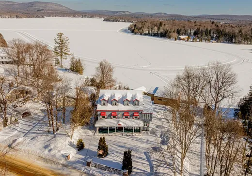 Propriété commerciale à vendre - 3679 Ch. du Lac-Sept-Îles, St-Raymond, G3L2S3