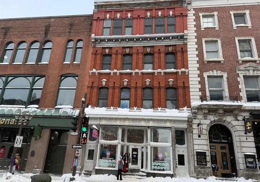 Propriété commerciale à vendre - 1145-1149 Rue St-Jean, Ville de Québec, G1R1S3