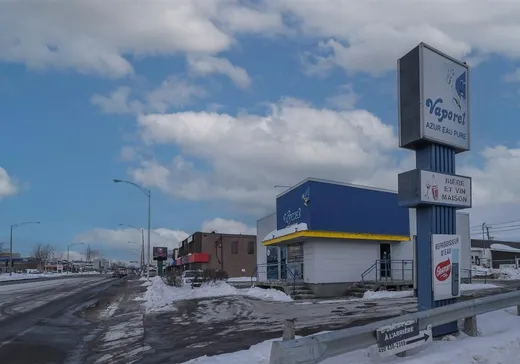 Propriété commerciale à vendre - 423 Boul. des Laurentides, Saint-Jérôme, J7Z 4L9