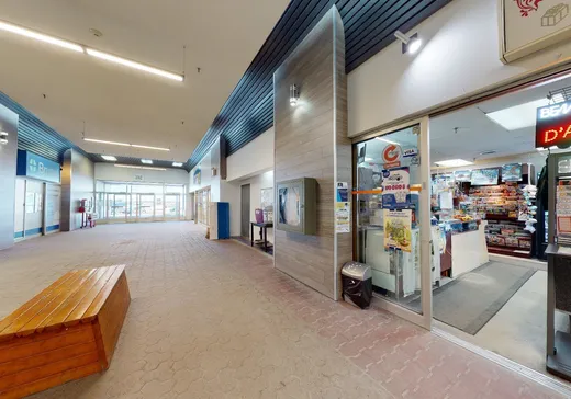 Propriété commerciale à vendre - 8 Boul. des Îles, Port-Cartier, G5B 2J4