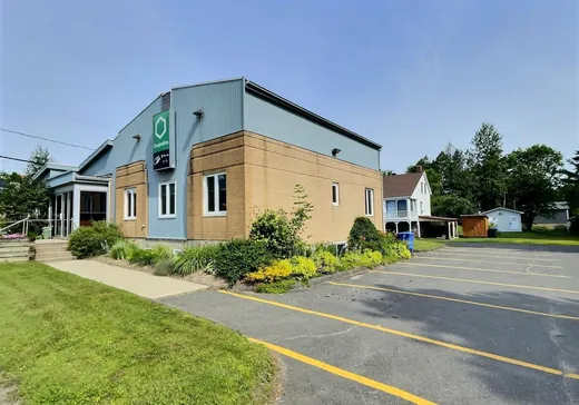 Propriété commerciale à vendre - 20 Rue Notre-Dame O., Lac-Mégantic, J0B 1Y0