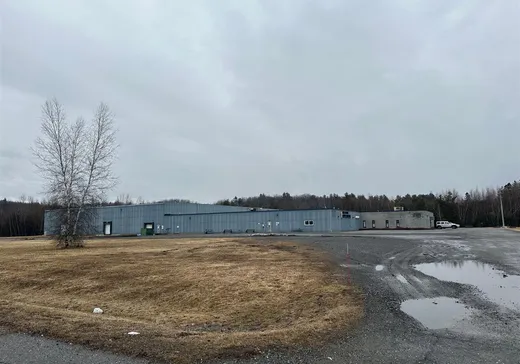 Bâtiment Industriel à vendre - 10 Rue Bachelder, Stanstead, J0B 3E2