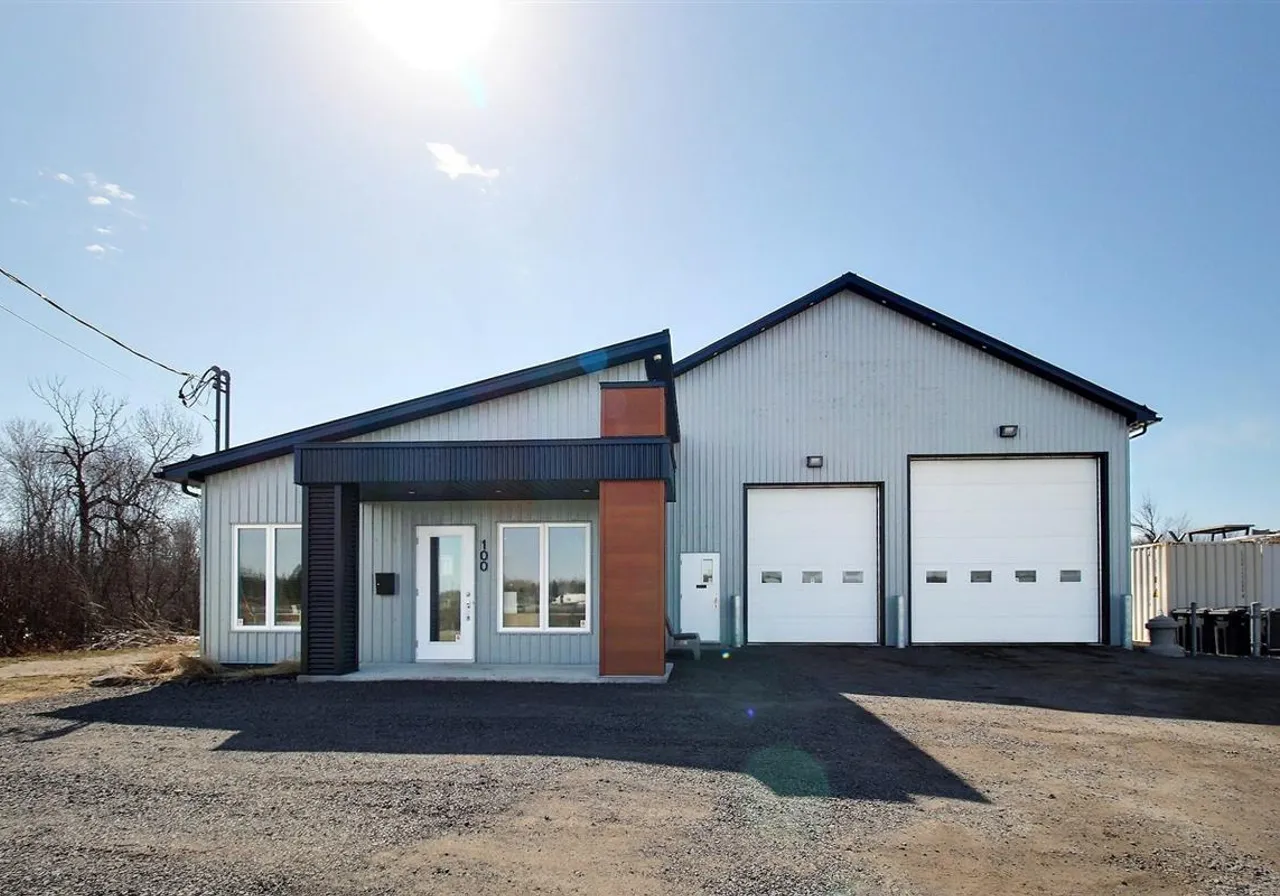 Propriété commerciale à vendre - 100 Rue Industrielle, Saint-Louis-de-Blandford, G0Z 1B0