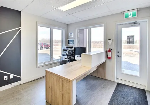 Propriété commerciale à vendre - 100 Rue Industrielle, Saint-Louis-de-Blandford, G0Z 1B0