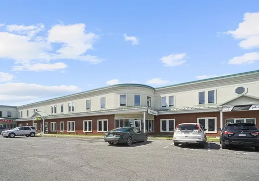 Propriété commerciale à vendre - 110 Ch. Du Tremblay, Boucherville, J4B6Z6