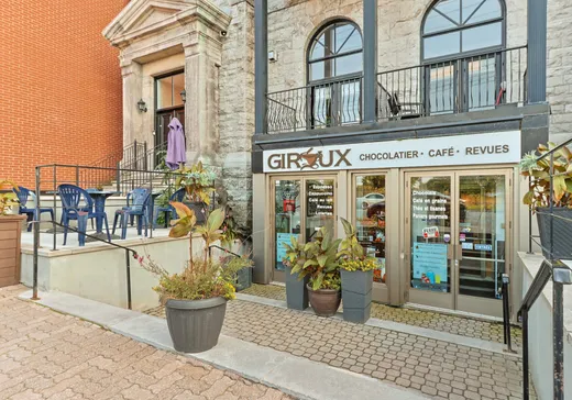Propriété commerciale à vendre - 261 Rue Victoria, Salaberry-de-Valleyfield, J6T 1A9