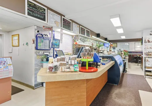 Propriété commerciale à vendre - 261 Rue Victoria, Salaberry-de-Valleyfield, J6T 1A9
