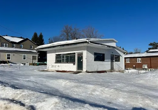 Propriété commerciale à vendre - 450 Rue de l'Assomption, Sherbrooke, J1E2M1
