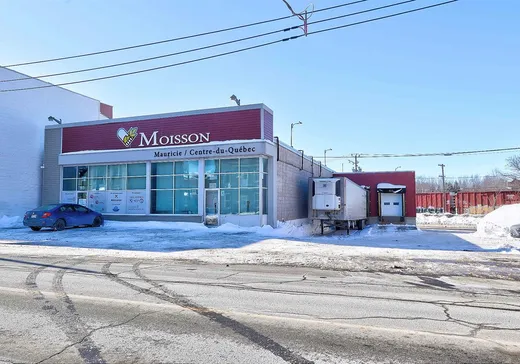 Propriété commerciale à vendre - 1579 Rue Laviolette, Trois-Rivières, G9A 2V5