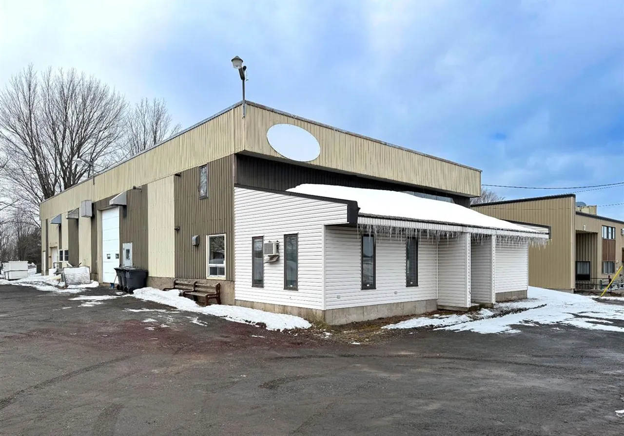 Bâtiment Industriel à vendre - 50 Rue St-Pierre, Plessisville, G6L 5A9