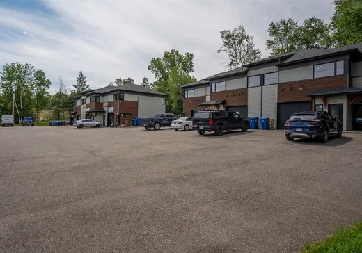 Propriété commerciale à vendre - 450-464 Boul. des Laurentides, Saint-Sauveur, J0R 1K0