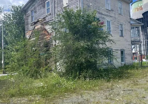 Propriété commerciale à vendre - 8 Ch. de Montréal E., Gatineau, J8M 1E9