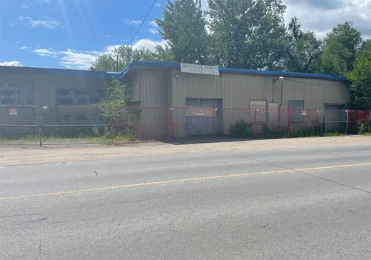Propriété commerciale à vendre - 12 Ch. de Montréal E., Gatineau, J8M1E9