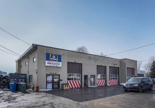 Propriété commerciale à vendre - 640 9e Avenue, Saint-Jérôme, J7Z4T2