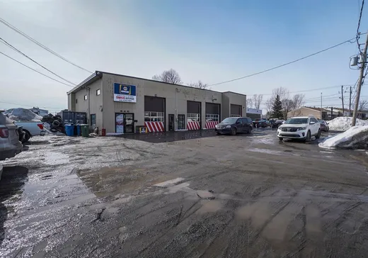 Propriété commerciale à vendre - 640 9e Avenue, Saint-Jérôme, J7Z 4T2