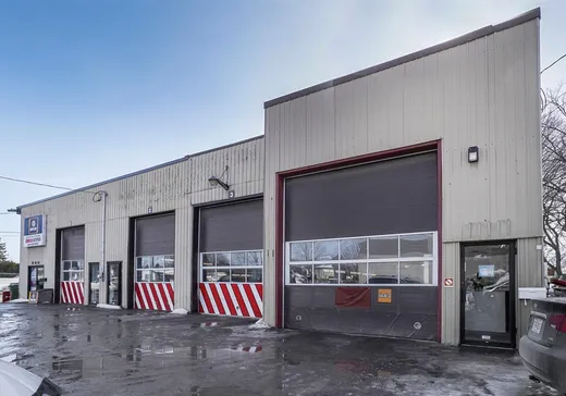 Propriété commerciale à vendre - 640 9e Avenue, Saint-Jérôme, J7Z 4T2