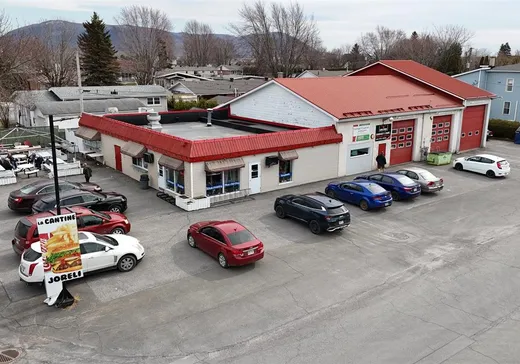 Propriété commerciale à vendre - 142-142A Av. Ste-Cécile, Saint-Pie, J0H1W0