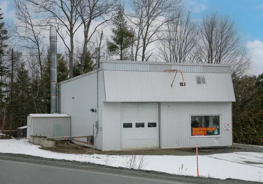 Propriété commerciale à vendre - 7619 Boul. Bourque, Sherbrooke, J1N 3G3