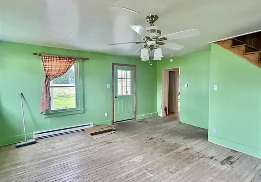 Farm for Sale - 935 12e Rang, Windsor, J1S 0H1