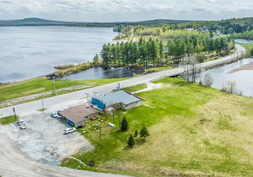 Propriété commerciale à vendre - 5825 Route 112, Beaulac-Garthby, G0Y 1B0