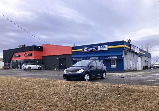 Propriété commerciale à vendre - 791-801 Boul. Pierre-Bertrand, Ville de Québec, G1M 2E7