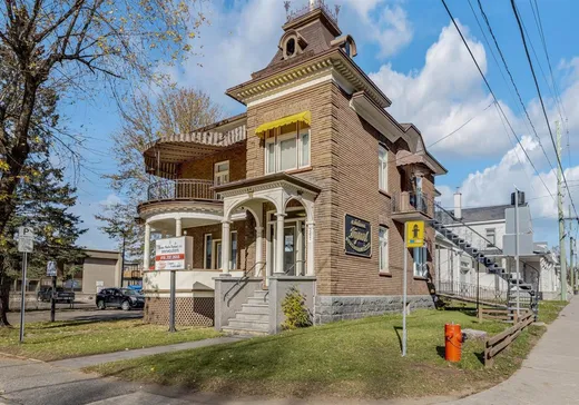 Propriété commerciale à vendre - 267 Av. St-Maxime, Charlesbourg, G2L 3W3